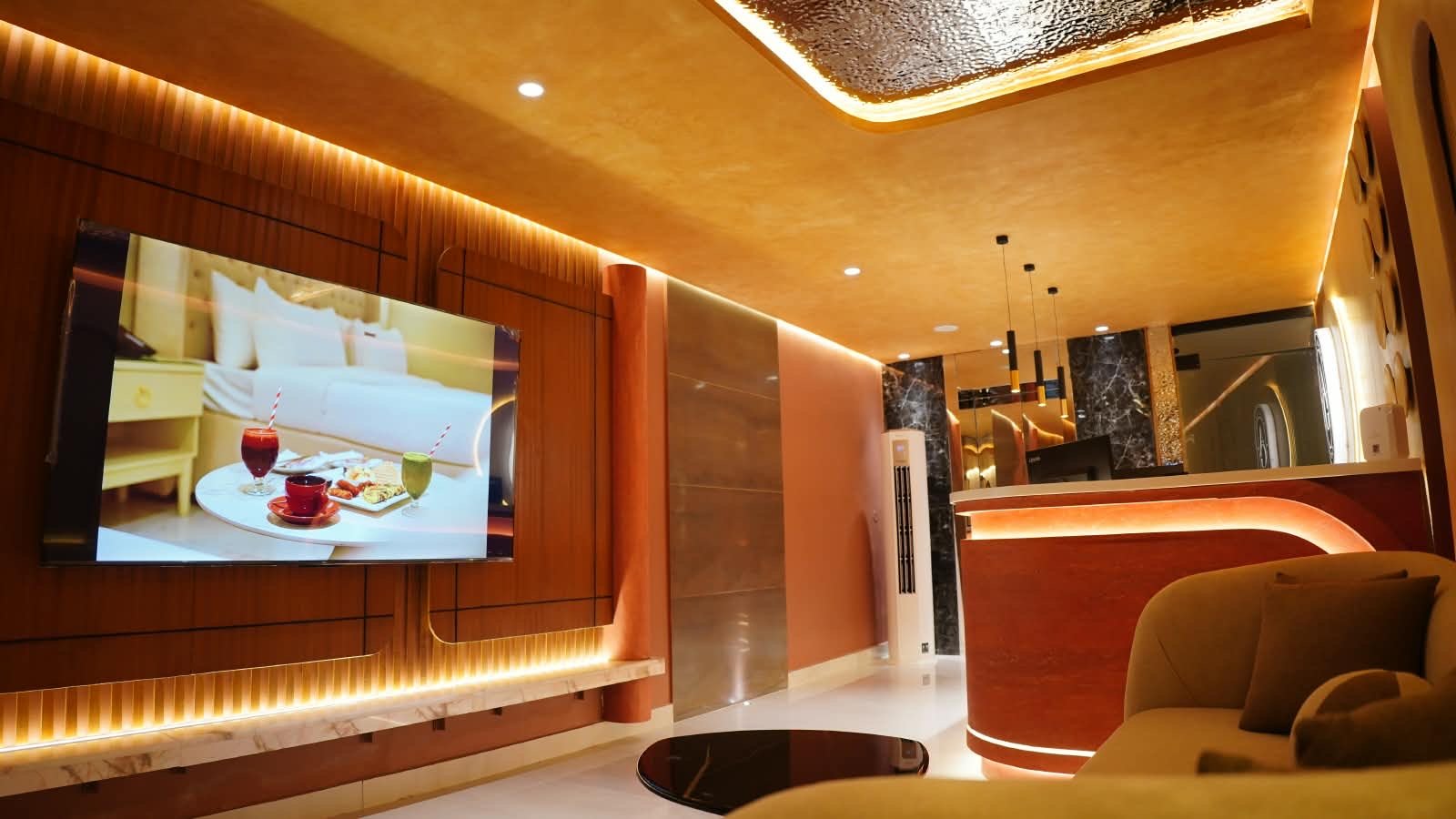 Atlas Hotel luxury room with jacuzzi